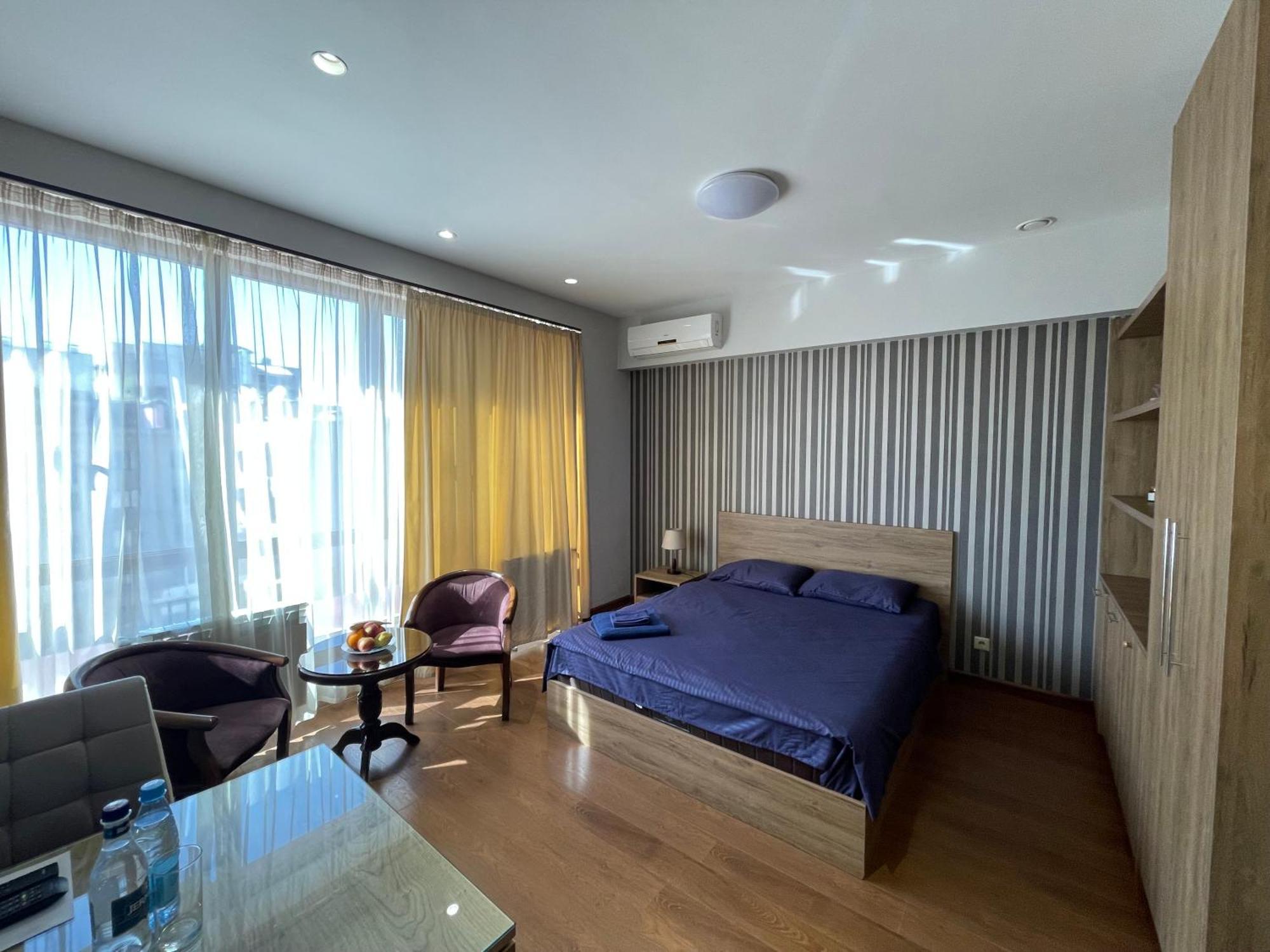 Apartment In Yerevan City Center Republic Square Self Check-In Zewnętrze zdjęcie
